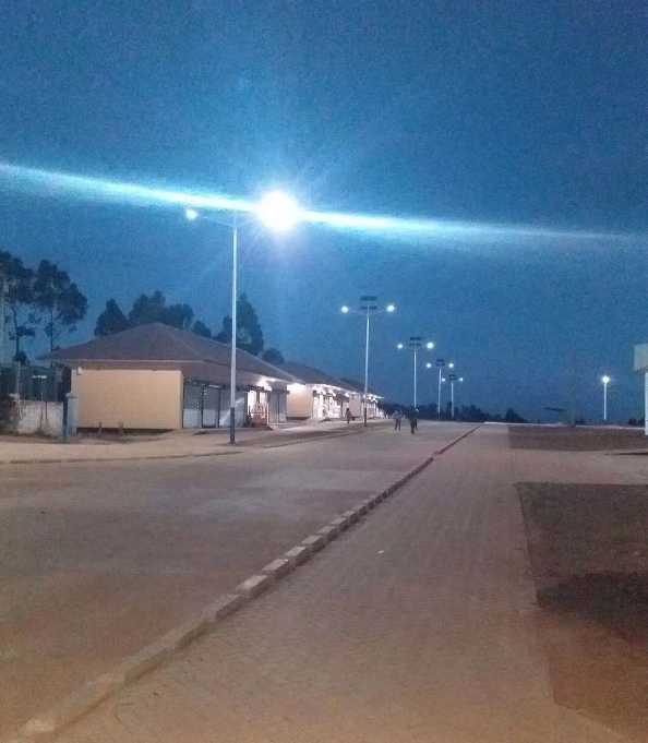 葫芦岛市非洲科特迪瓦太阳能路灯工程
